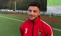 Yeşil Sahalarda Ender Görülen An