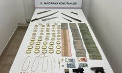 Antalya'da Dev Operasyon: Sahte Altın ve Silah Ele Geçirildi