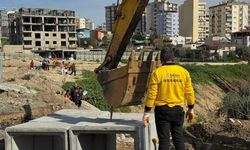 Tarsus'ta Sel Sonrası Dere Yatağına 20 Yeni Menfez