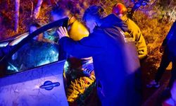 İskenderun'da Kontrolden Çıkan Araç Yol Kenarına Devrildi