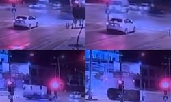 Mersin'deki ambulans kazası güvenlik kamerasına yansıdı