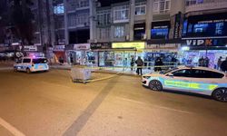 Otobüs beklerken husumetlisi tarafından tabancayla vuruldu