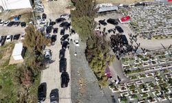 Özgür Özel'den 30 araçlık konvoyla deprem mezarlığına ziyaret