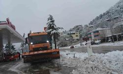 Sertavul Geçidi’nde Kar ve Tipi Geçit Vermiyor