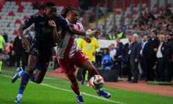 Trendyol Süper Lig: Antalyaspor: 2 - Fenerbahçe: 2