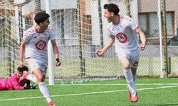 Yunusemre Belediyespor üst üste üçüncü kez şampiyon