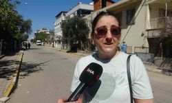 Antalya'da iki motosikletlinin yola savrulduğu kaza kameraya yansıdı, mahalleli kasis istedi