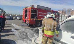 Arsuz'da Park Halindeki Araç Alev Aldı