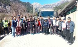 Büyükşehir'den üreticilere ipekböceği besleme tablası desteği