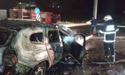 Hatay’da Refüje Çarpan Araç Alev Aldı: Sürücü Yaralandı