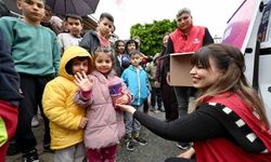 Mersin'de 13 ilçede 60 bin çocuğa bayram hediyesi