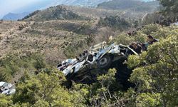 Anamur’da İşçi Minibüsü Uçuruma Yuvarlandı, 3 Ölü!