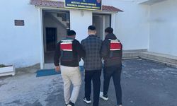 Mezitli'de 10 Ayrı Suçtan Aranan Şahıs Kıskıvrak Yakalandı