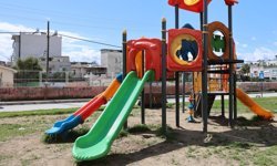 Akdeniz’de Çocuk Parkına Çirkin Saldırı: Oyun Alanı Yakıldı