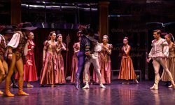 Efsanevi Silahşör Cyrano de Bergerac Bale Sahnesinde!