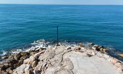 Ambulans kapatılan yol sebebiyle olay yerine ulaşamadı, kalp krizi geçiren vatandaş botla kurtarıldı