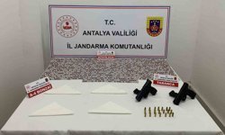 Antalya'da 528 bin kullanımlık uyuşturucu madde ele geçirildi