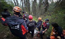 Antalya'da 80 metrelik uçuruma yuvarlanan adam yaralı olarak kurtarıldı