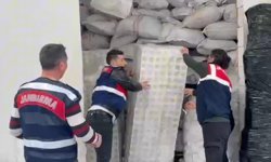 Antalya'da kaçak kozmetik üretimi yapılan depoya baskın: 65 milyon liralık sahte ürün ele geçirildi