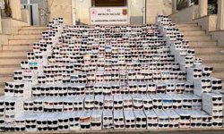 Antalya'da piyasa değeri 20 milyon olan 20 bin kaçak gözlük ele geçirildi