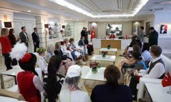 Başkan Vekili Büşra Özdemir dünya çocuklarını ağırladı