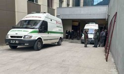 Burdur'daki 7 canın yitip gittiği kazada hastane morgu önünde acı bekleyiş