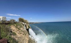 Düden Şelalesi'nde gökkuşağı hayran bıraktı