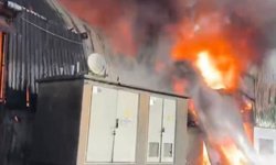 Geri dönüşüm fabrikasında yangın çıktı