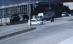 Motosiklet ile hafif ticari araç çarpıştı: 1 yaralı