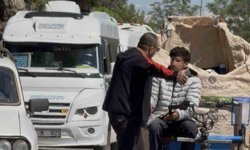 Motosikletlinin yolunu kesip tehditler savurdu