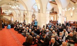 Okul saldırısında hayatını kaybeden öğretmen ve öğrencileri için mevlit okutuldu