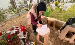 Saldırıda can veren çocukların mezarlarına bırakılan notlar duygulandırdı