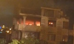 Samandağ'da metruk bina yangını