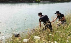 Sıcaklar etkisini artırmadan 3 kişi serinlemek isterken öldü