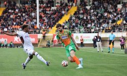 Trendyol Süper Lig: Corendon Alanyaspor: 1 - Trabzonspor: 1 (Maç sonucu)