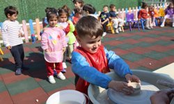 Toroslar’ın Minik Ellerinden Annelere Çamurdan Hediye