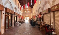 Adana'nın tarihi Kapalı Çarşı'sı, adı gibi 'Kapalı' kaldı