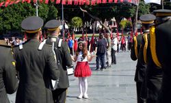 Antalya'da 19 Mayıs coşkusu çelenk töreniyle başladı