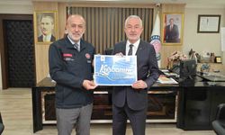 Isparta Belediye Başkanı Başdeğirmen kurban bağışında bulundu