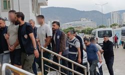 Kozan'da 5 cinayet şüphelisi adliyeye sevk edildi