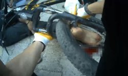 Osmaniye'de ayağı bisikletin tekerine sıkışan çocuk ekiplerce kurtarıldı