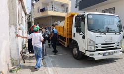 Akdeniz Belediyesi Engelli Vatandaşın Evini Temizledi