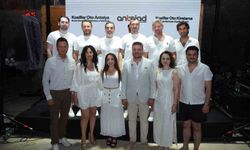 Genç iş dünyası dostluk, dayanışma ve beyazın birleştirici gücünde buluştu