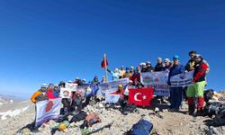 Medetsiz Zirvesinde 100 Dağcıyla Anma Tırmanışı