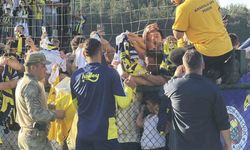 Fenerbahçe Topuk Yaylası'nda taraftarıyla şov yaptı