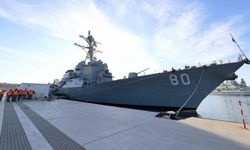 ABD Savaş Gemisi 'USS Roosevelt' Mersin Limanı'na demirledi