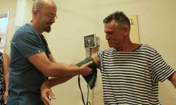 Doktorların 12 ay ömür biçtiği İngiliz hasta, yüksek riskli ameliyat için Türkiye'yi tercih etti