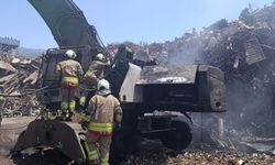 İskenderun'da iş makinesi yangını yaşandı