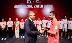 Mersin'de 15 Temmuz Demokrasi Nöbeti'ne yoğun katılım