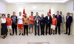 Vali Toros Ampute Futbol Takımını Ağırladı